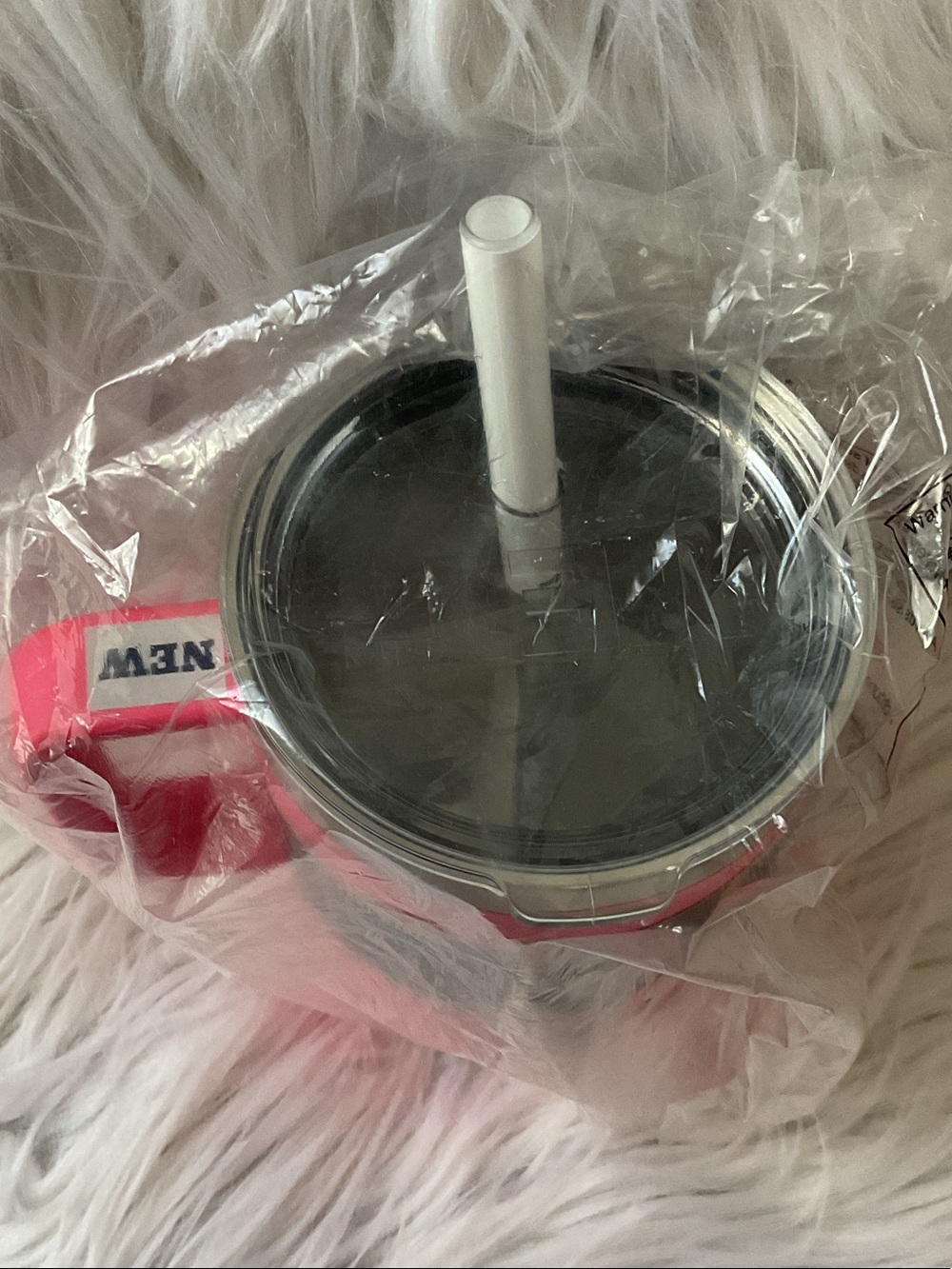 Yeti Rambler 35oz Mug - Tropical Pink

I accept reasonable offers!🎀 - Picture 4 of 6